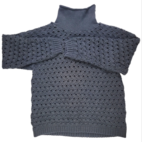 Neiman Marcus Oversized Mock Turtleneck Crochet Sweater/Tunic - Picture 5 of 10